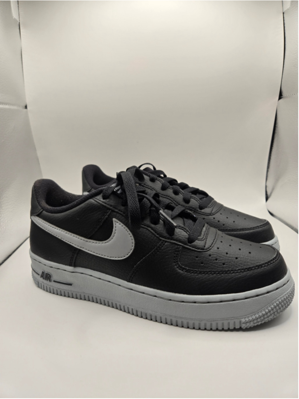 Boys Nike Air Force 1 Sneakers Size 5.5Y Black and Grey